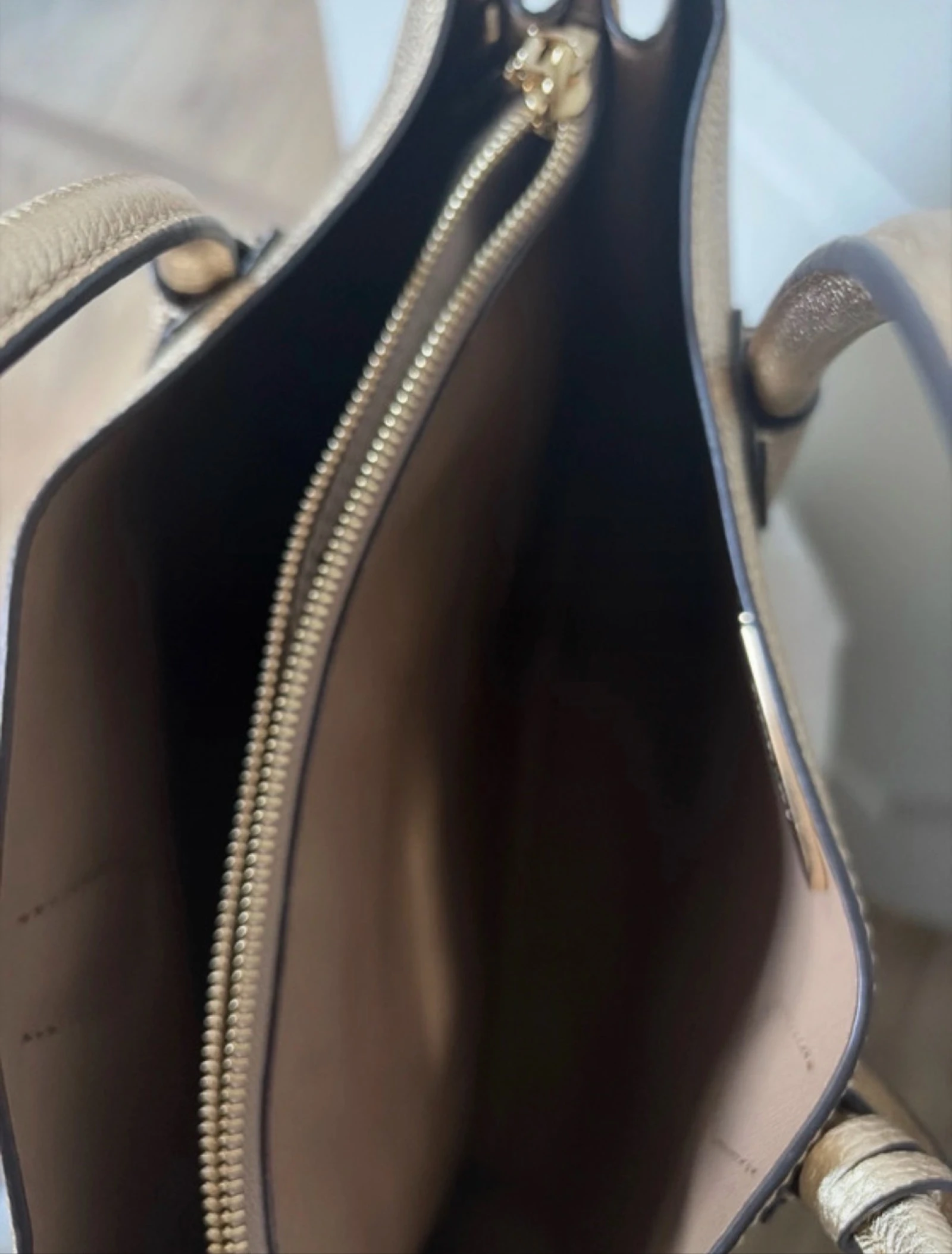 Michael Kors tas van gemêleerd goudkleurig leer – Uitstekende staat – Schouderband + dust bag – photo 10